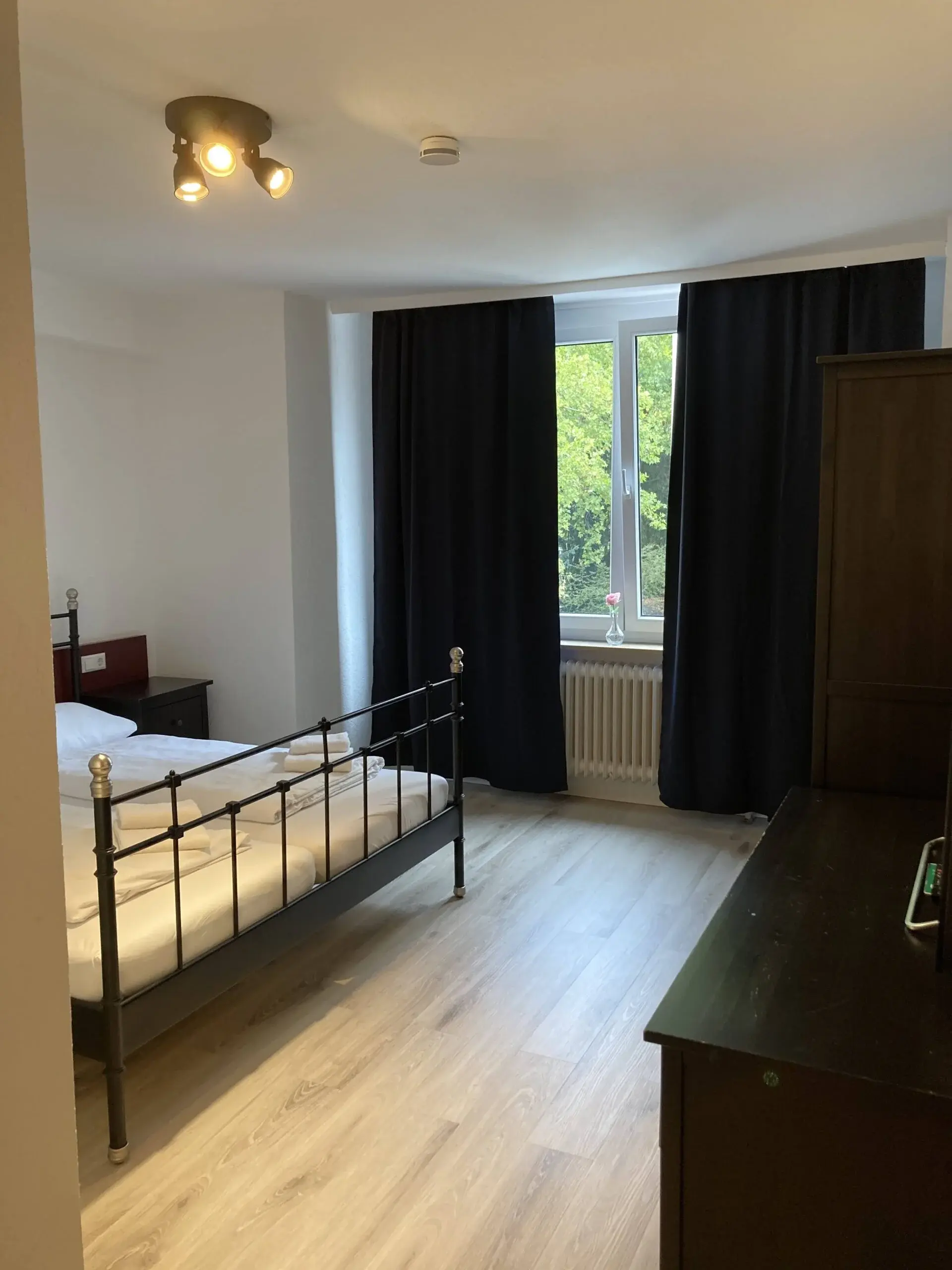 Doppelzimmer mit Fensterblick
